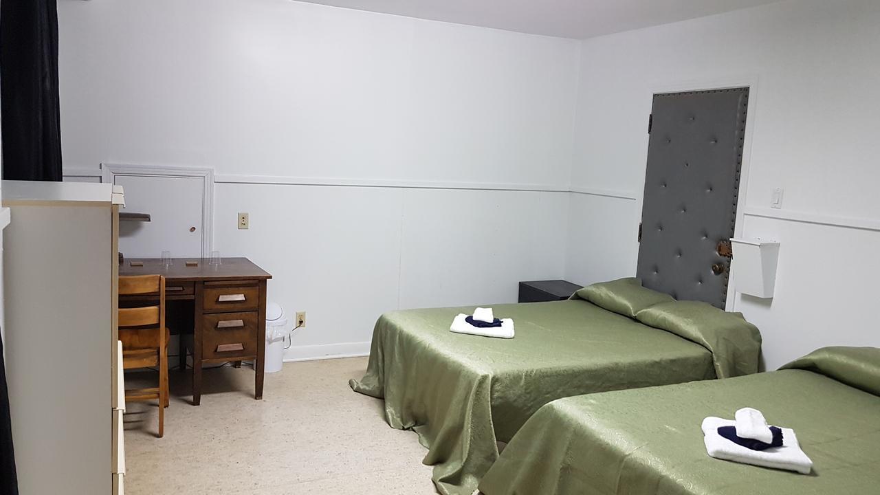 Domaine St-Viateur Hostel Amos Ngoại thất bức ảnh